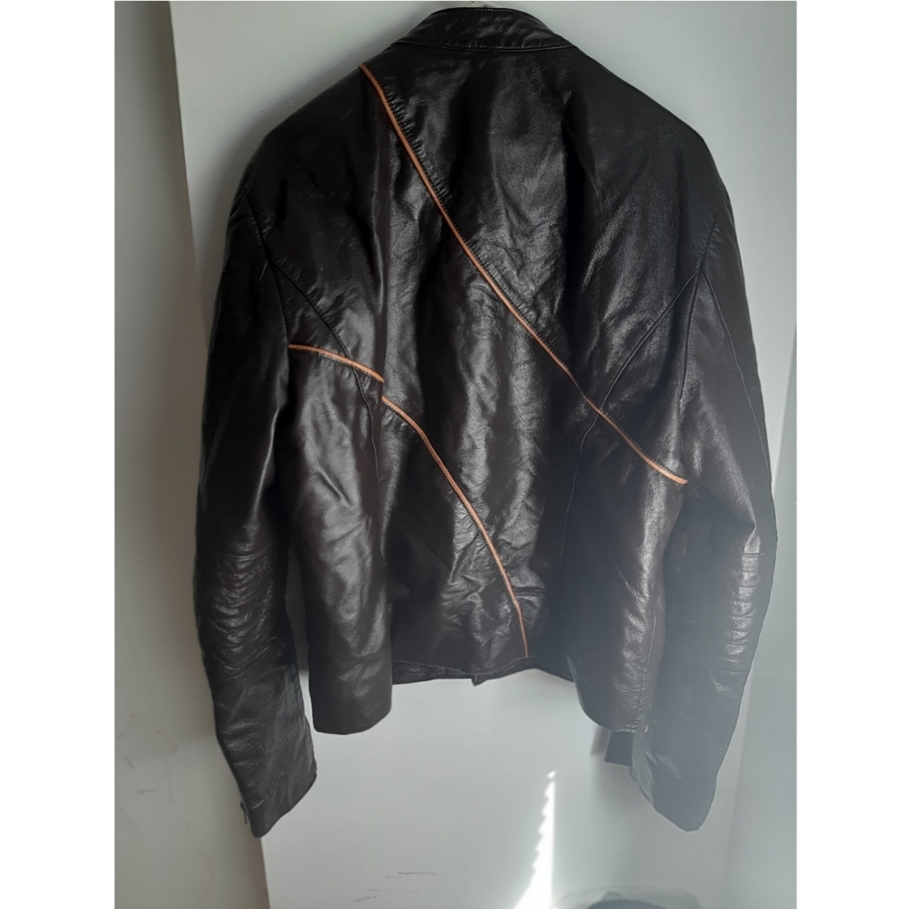 Coat - Picture 2 of 3